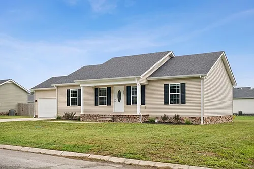 257 Williamsburg Cir Photo 1