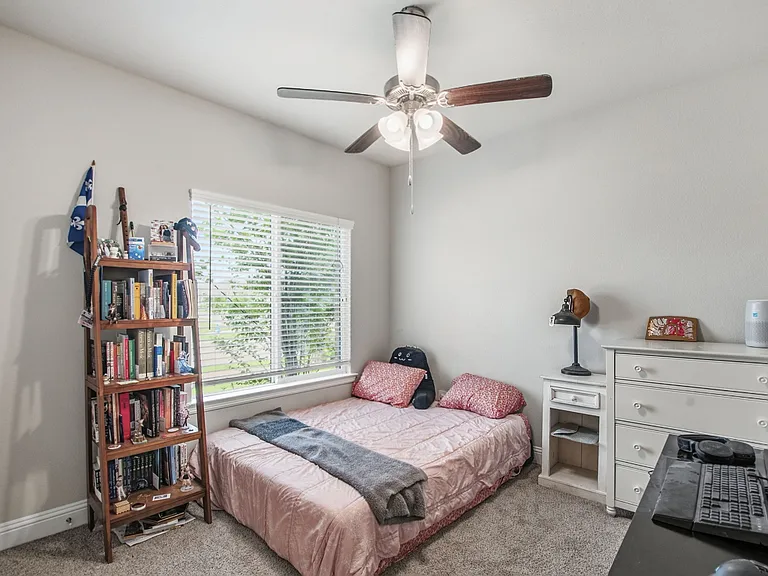 1501 Woodpecker St — Photo 7
