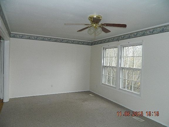4th image of 35 Monroe Dr