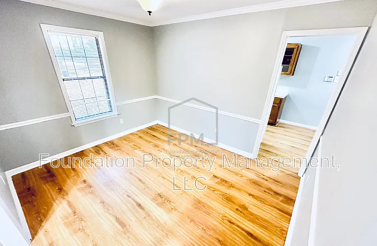 5682 Richburg Ave — Photo 8
