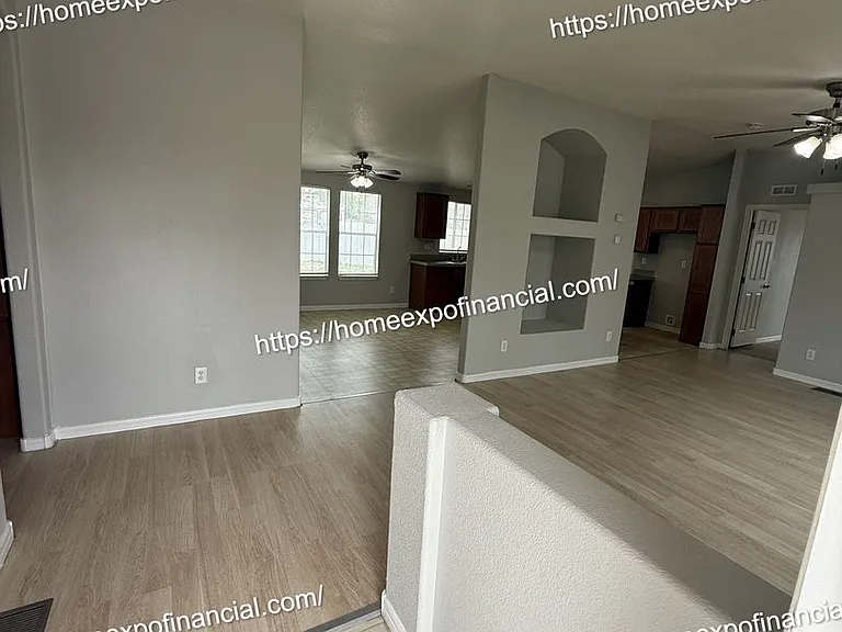 26590 Franklin Ave — Photo 8