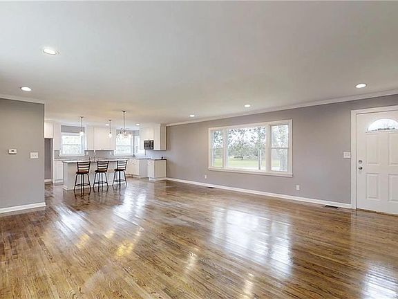 4th image of 5066 Parrish Street Ext