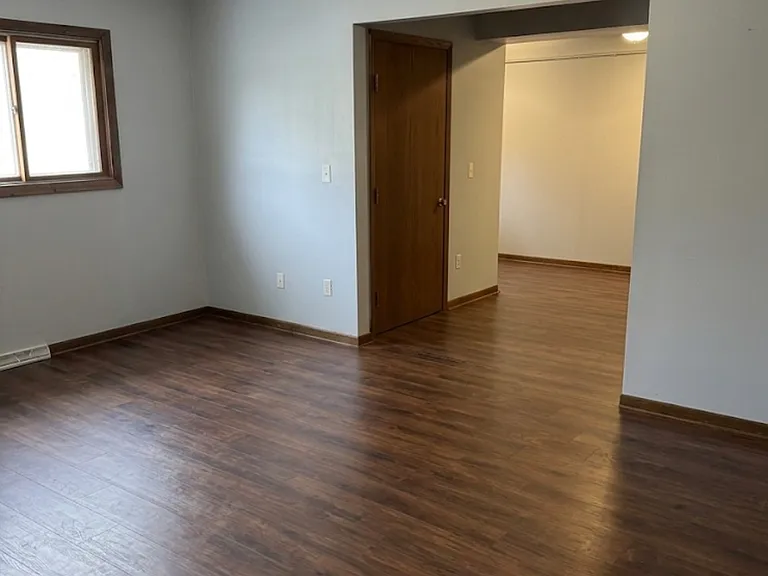 320 7th Ave E #3 — Photo 3