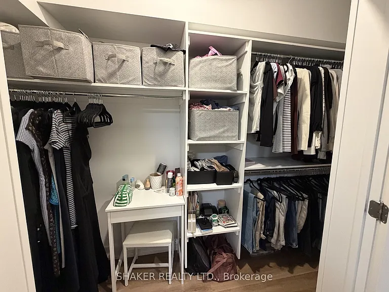 304 Elmgrove Ave #B — Photo 8