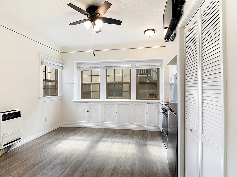 Wilton Place Apartments — Photo 14