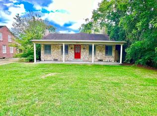 2475 Evalon St, Beaumont, TX 77702