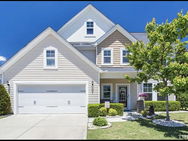 245 Breezemont Dr — Photo 1