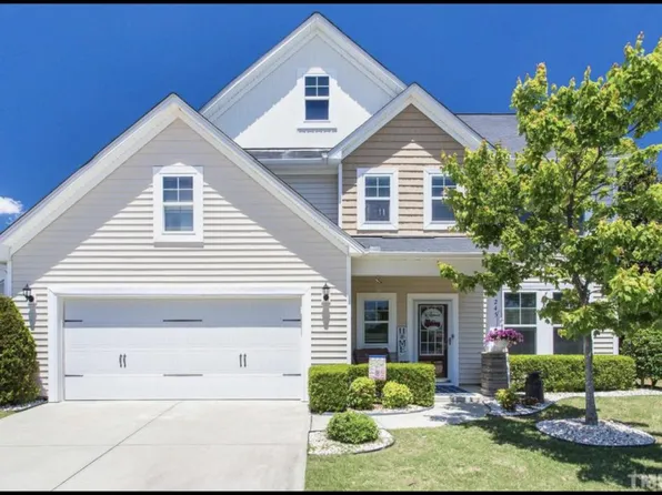 245 Breezemont Dr, Fuquay Varina, NC 27526