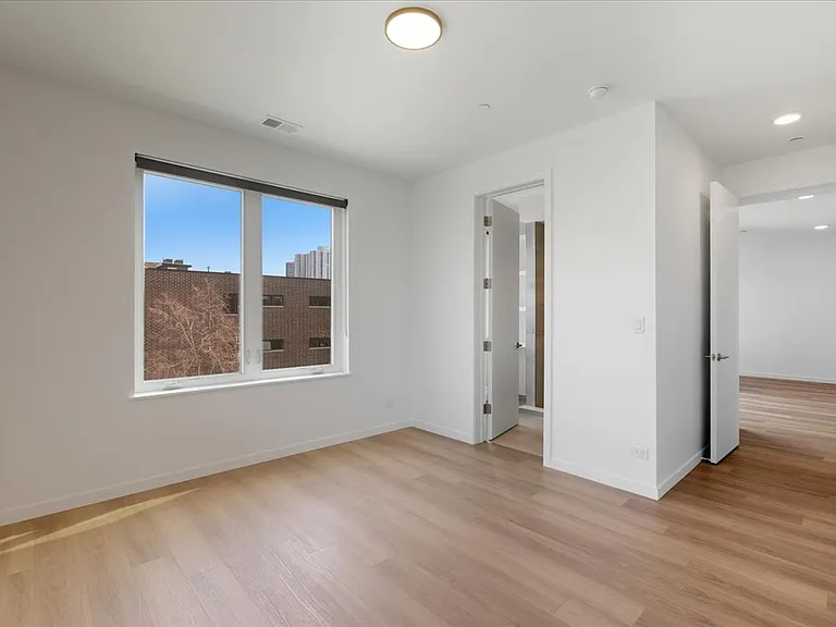 203 S Leavitt St #402 — Photo 10