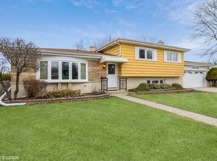 2130 Mary Jane Ln, Park Ridge, IL 60068