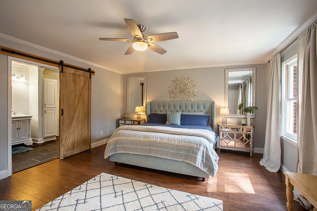 3 bed, 3.0 bath, 3200 sqft, $5,000 — Photo 3