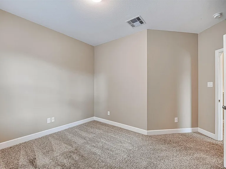 1333 W 23rd St #A — Photo 32