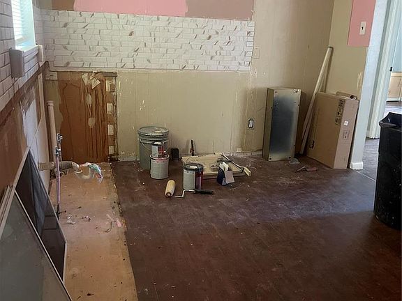 5th image of 5529 Sapphire Ave