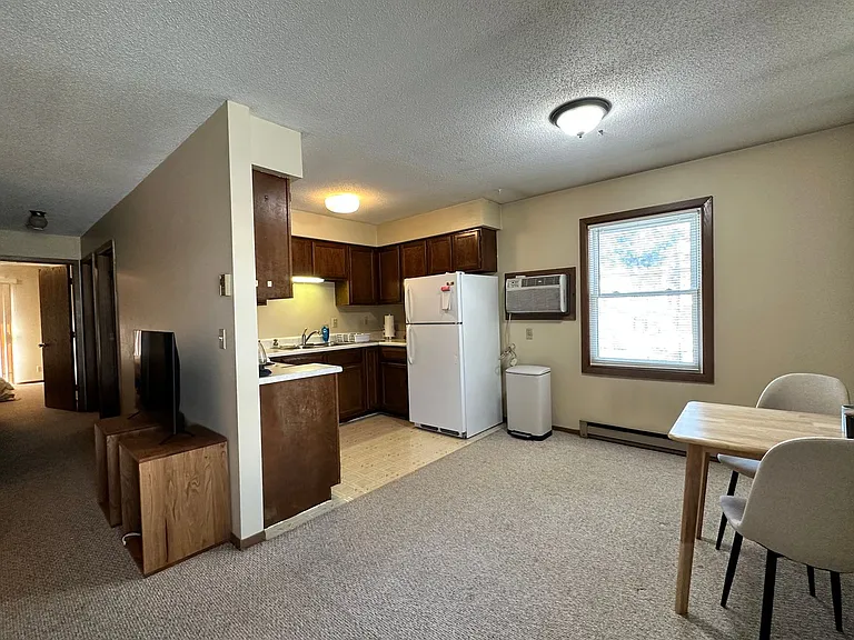 3210 Oak Knoll Dr — Photo 3