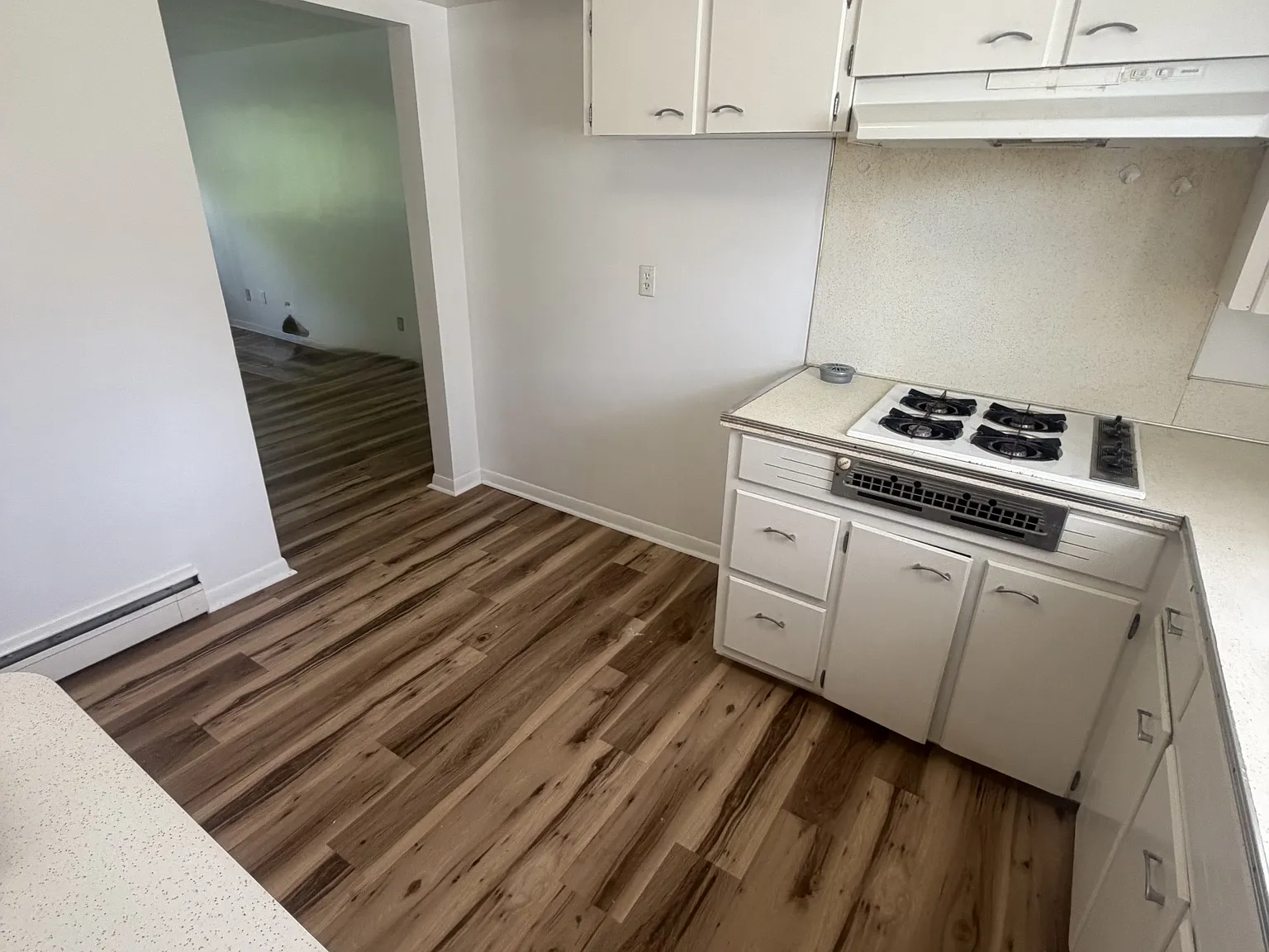 112 Brewer Dr. - 3 — Photo 4