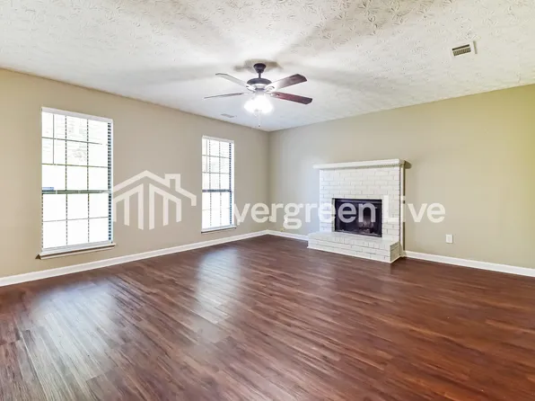 8923 Gardener Dr, Jonesboro, GA 30238