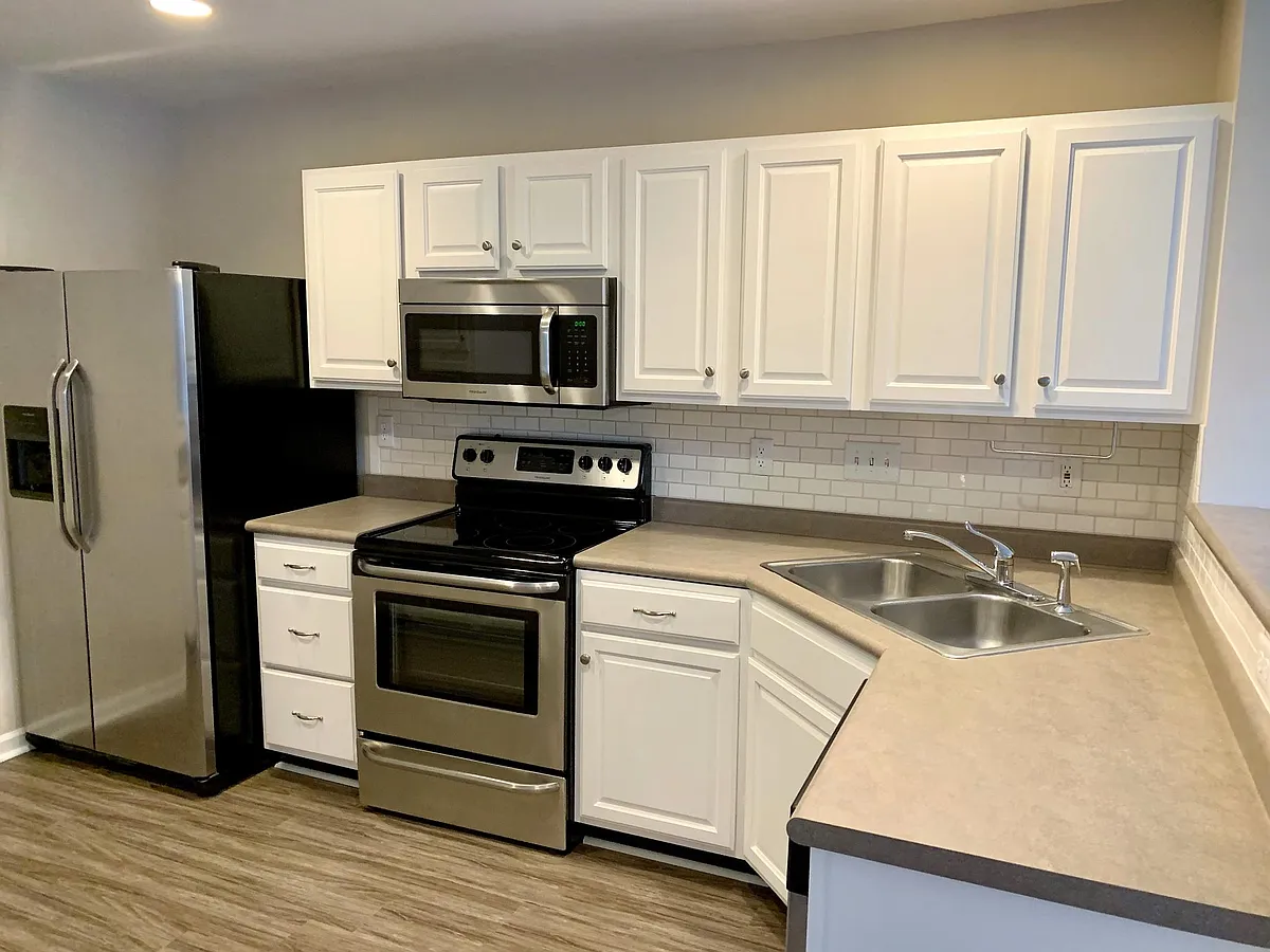 Building Photo - 8809 Roseton Ln