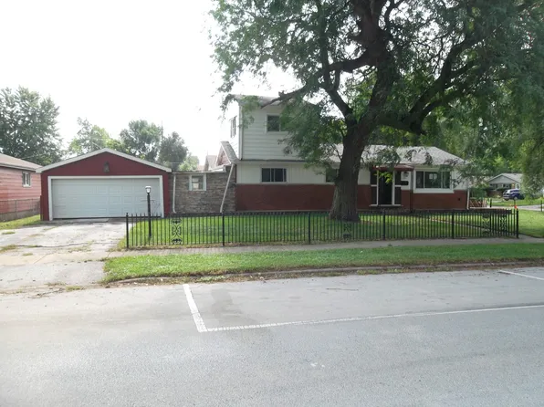 14045 S Claire Blvd, Robbins, IL 60472