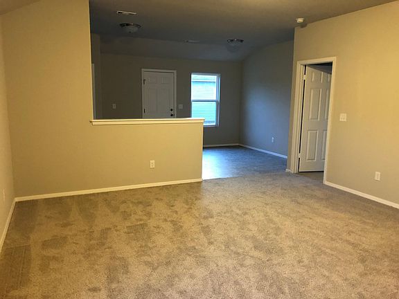 5th image of 5011 W Claxton Cir