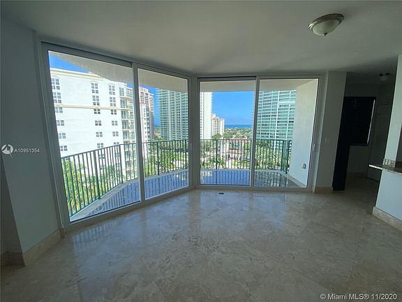 5th image of 19900 E Country Club Dr APT 1112