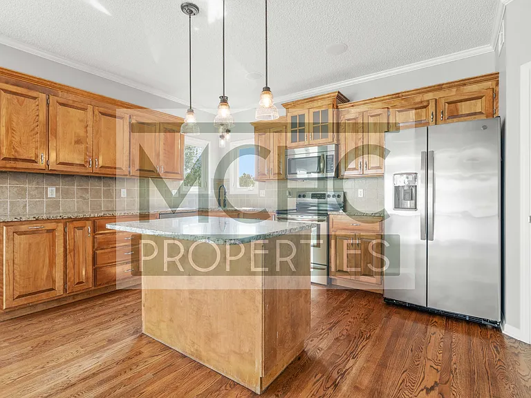 2353 SW Current Ct — Photo 10