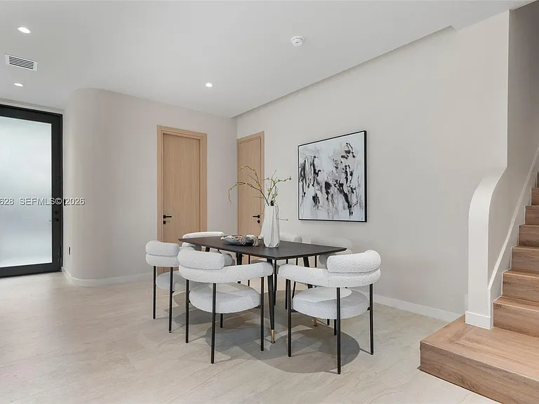 2330 SW 36th Ave — Photo 14
