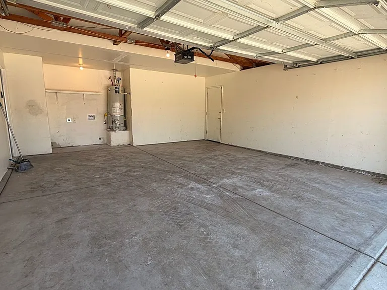 636 Macadamia Ave — Photo 29