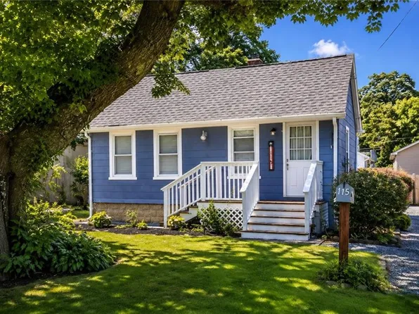 115 Rock Ave, Warwick, RI 02889