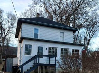 146 Cross St, Waterville, IA 52170