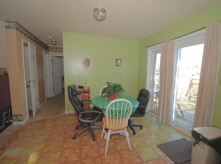 75 Decatur St, Roseto, PA 18013