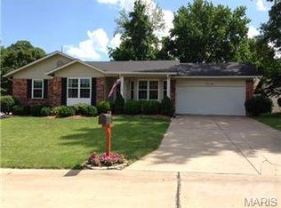 28 Ivy Ct, Saint Charles, MO 63303