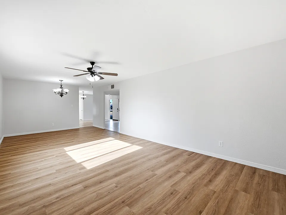 13112 N 20th Ave