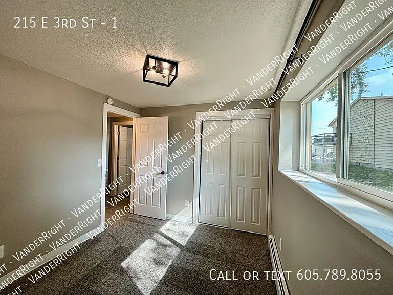215 E 3rd St #1 — Photo 12