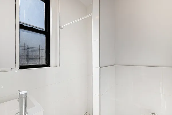 Rented by REAL New York | media 18