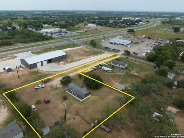 5975 Mount Olive Rd, Adkins, TX 78101