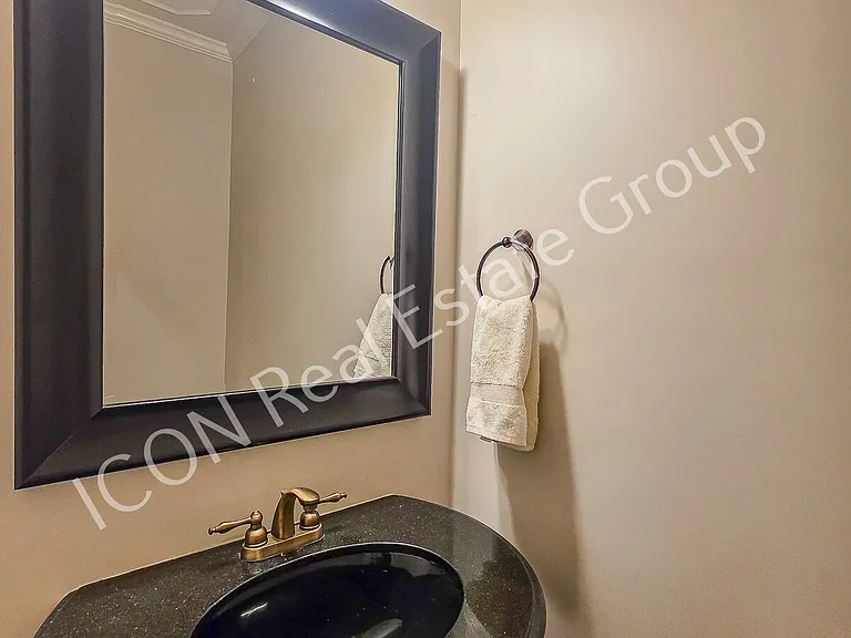 104 Rock Creek Ln — Photo 28