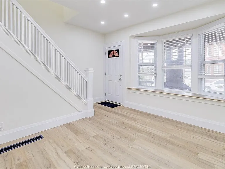 116 Elm Ave — Photo 8