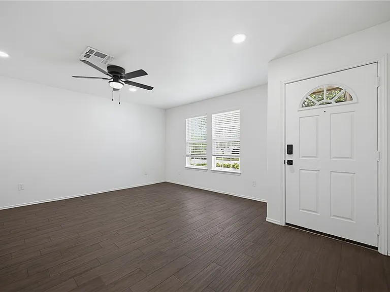 7846 Calgary Dr — Photo 14