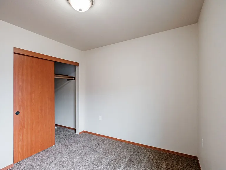 Aspen Place Apartments — Photo 163