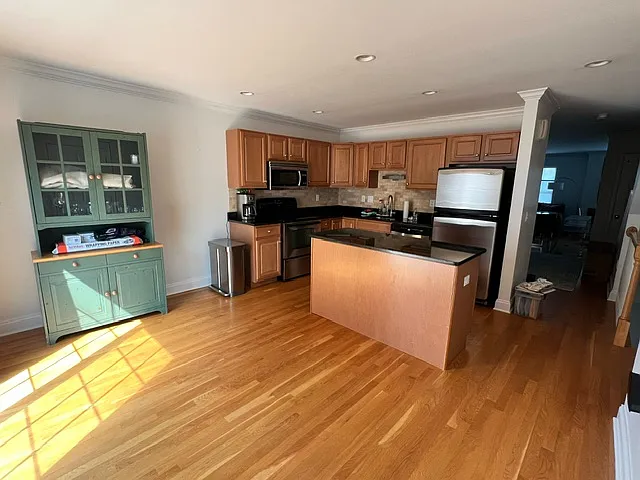 85 Camp Ave #8B — Photo 9