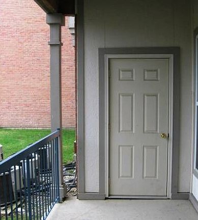 Privet Patio with Storage