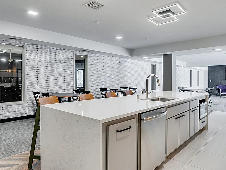 District Apartments — Photo 10