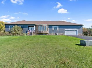 5042 Macclenthen Rd, Manlius, NY 13104