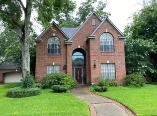 2007 Woodland Dr, Richmond, TX 77406