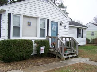 261 Beach Rd, White Stone, VA 22578