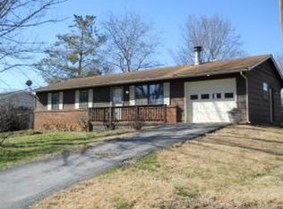 7115 Meadowlark Ln, Knoxville, TN 37918
