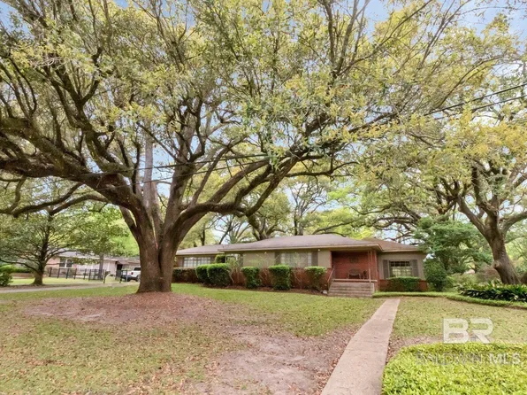 3856 Mountain Dr, Mobile, AL 36693
