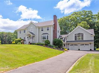 4 Pray Ln, Lagrangeville, NY 12540