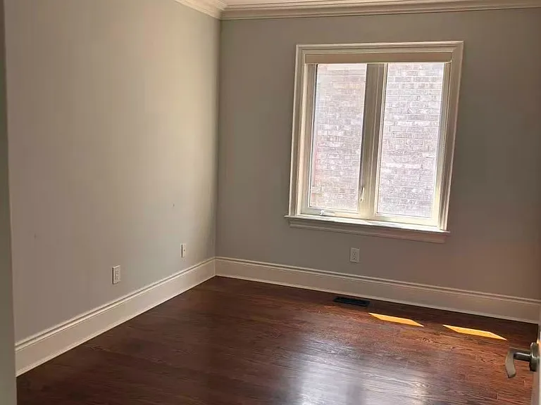 21 Leona Dr — Photo 11
