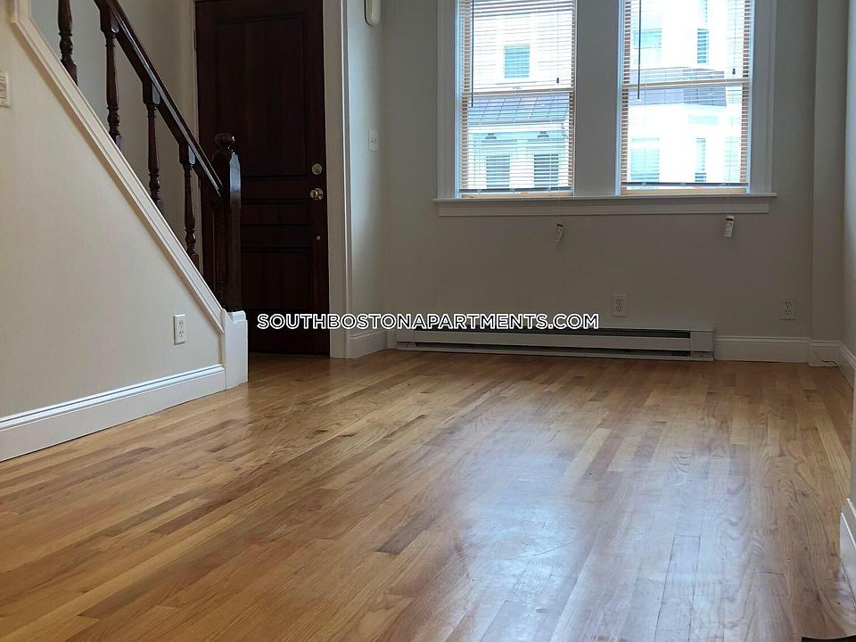 2nd image of 194 N St #L1